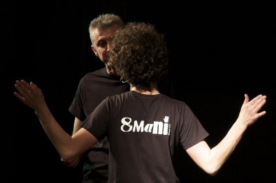 Tra cabaret e improvvisazione, il teatro degli 8mani Tra cabaret e improvvisazione, il teatro degli 8mani