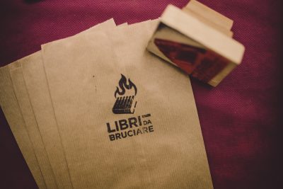 Con Fabrizio Loschi alla scoperta di ‘Libri da Bruciare’: la casa dei cultural homeless Con Fabrizio Loschi alla scoperta di ‘Libri da Bruciare’: la casa dei cultural homeless