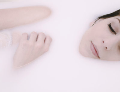Her Skin ci racconta il suo album d’esordio Find a Place to Sleep Her Skin ci racconta il suo album d’esordio Find a Place to Sleep