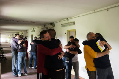 Detenuti e ragazzi si mescolano nel Palazzo Incantato Detenuti e ragazzi si mescolano nel Palazzo Incantato